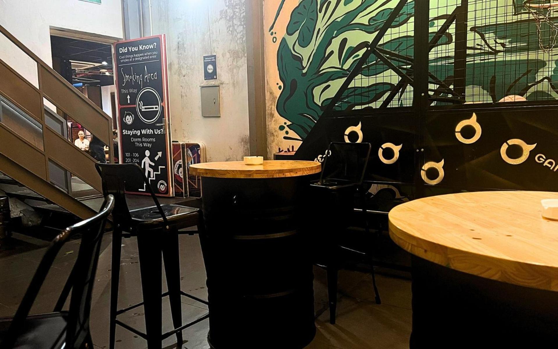 Mad Monkey Hanoi Hostel Buitenkant foto